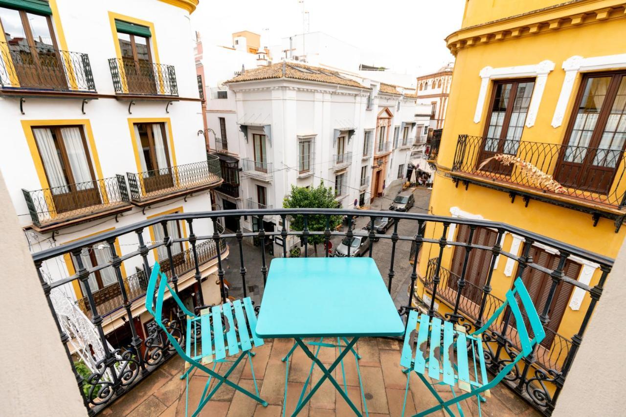 Cathedral Apartment, Upper Floor Apartment Sevilha Exterior foto