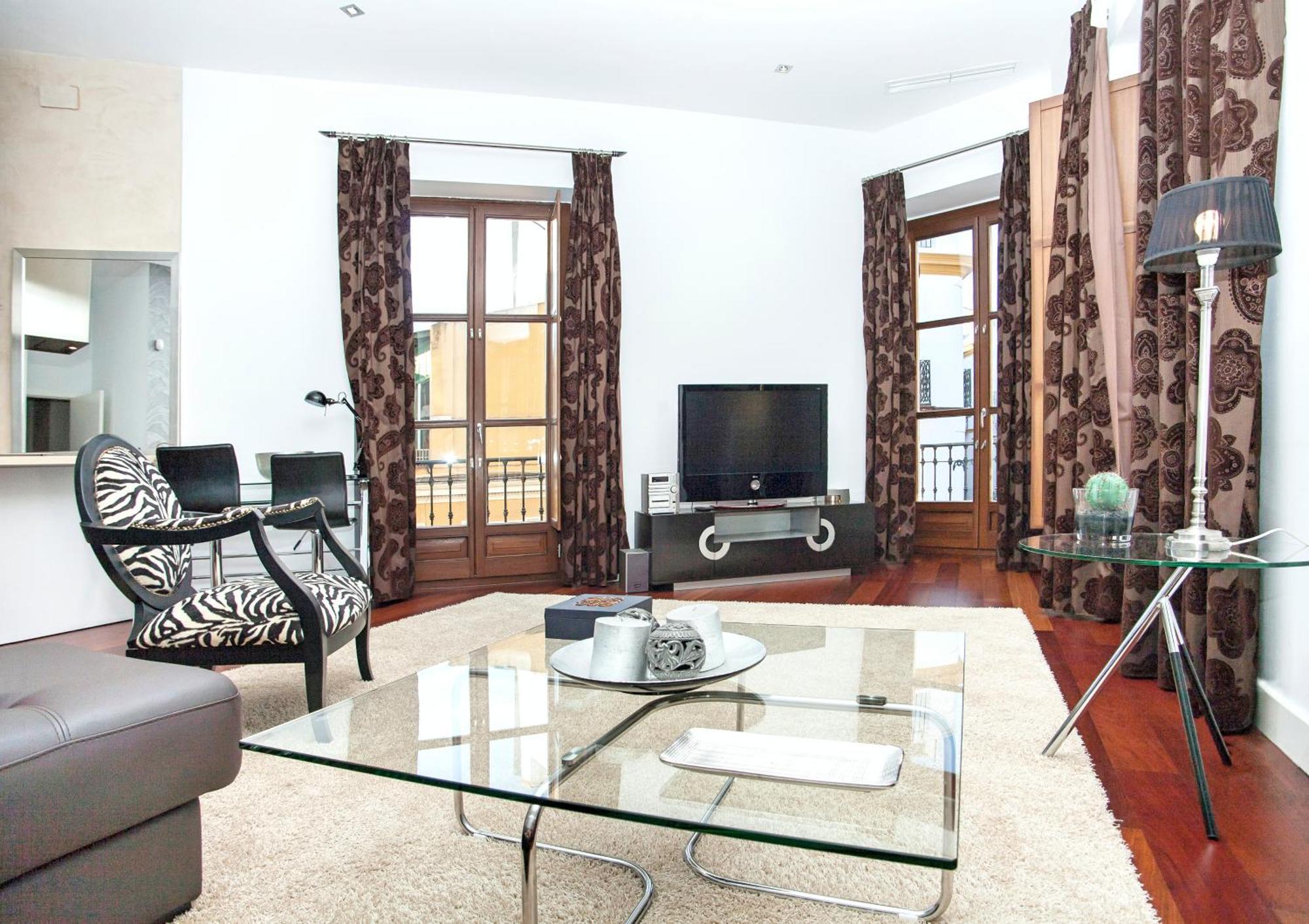 Cathedral Apartment, Upper Floor Apartment Sevilha Exterior foto