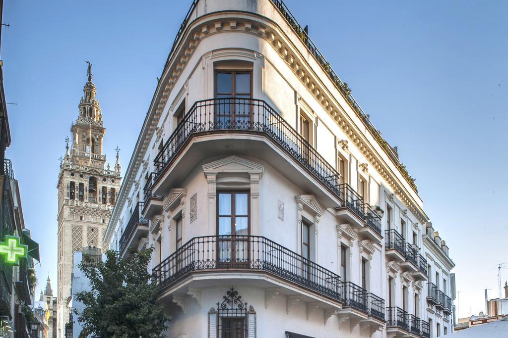 Cathedral Apartment, Upper Floor Apartment Sevilha Exterior foto